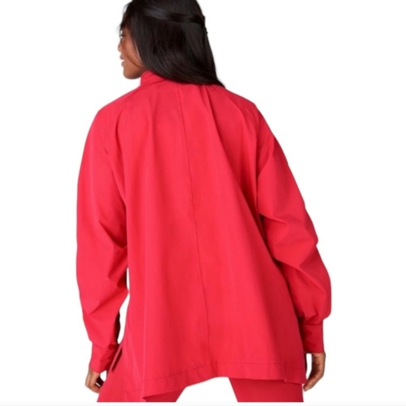 Red Jacket - Picture 6 of 13